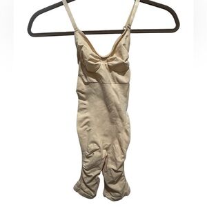 Skims Women's Seamless Sculpt Mid Thigh Bodysuit Sand Size S/M